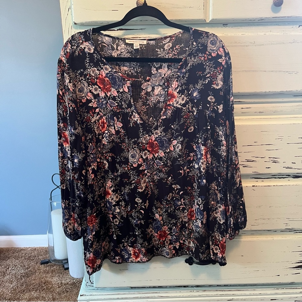 American Eagle Outfitters Floral Blouse - Black and Red